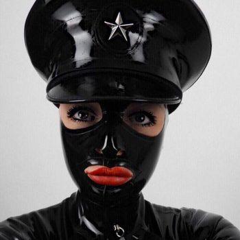 Issna24 de Châteaubourg, âgé de 26 ans