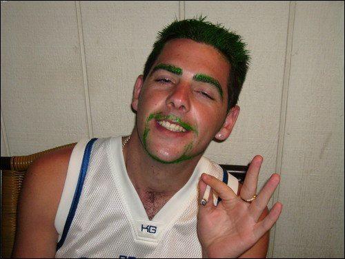 GekkeKev de Touvet, âgé de 32 ans