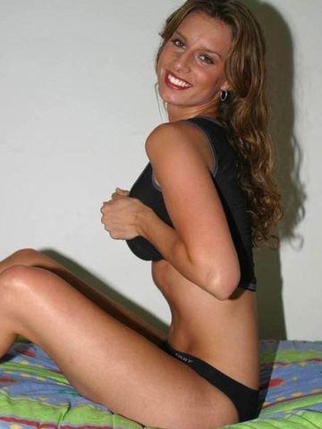 JoyeuseCathie de Meru, âgé de 38 ans