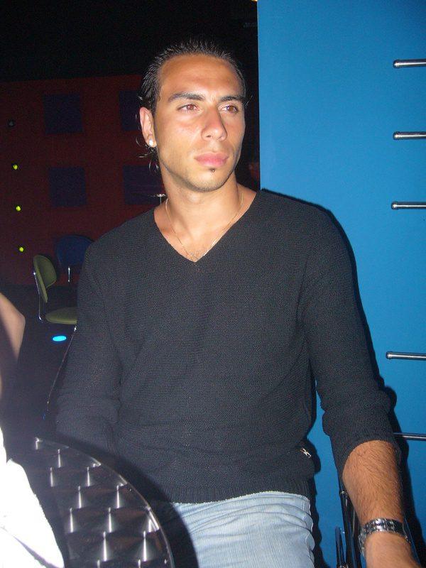 Bzna de Sète, âgé de 39 ans